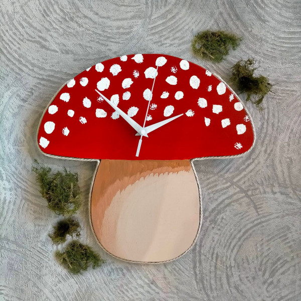 Toadstool Clock