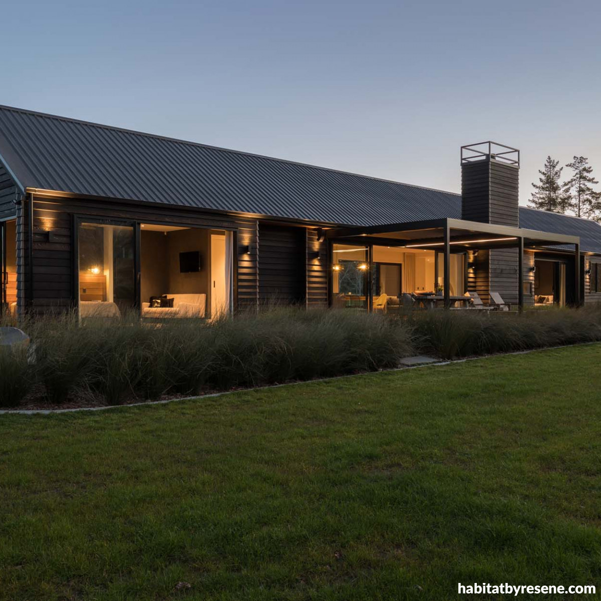 This Dairy Flat farmhouse features bold wallpapers and wonderful wood ...