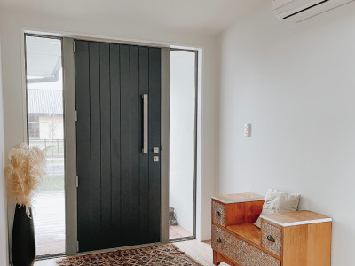 A new build that’s both chic and family-friendly with Resene Black White and Resene Wafer and a cute-as a-button play kitchen for the kids A new build that’s both chic and family-friendly with Resene Black White and Resene Wafer and a cute-as a-button play kitchen for the kids