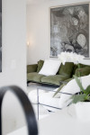 Elegance in monochrome: The timeless beauty of the ‘mullet’ home