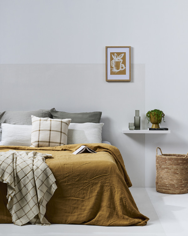 LauraLynn Johnston RectangleBedroom Resene QuarterDoubleBlackWhite+Armadillo Bryce Carleton v26