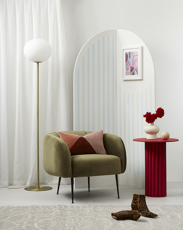 Melle Van Sambeek Striped Arch Reading Corner Resene HalfAlabaster+Rakaia+PattensBlue+ShipCove+CodeRed+PaleRose photo Bryce Carleton v1