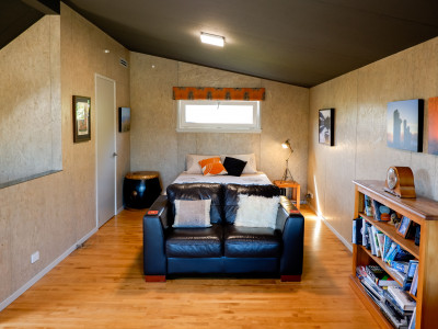 Industrial chic meets cosy elegance