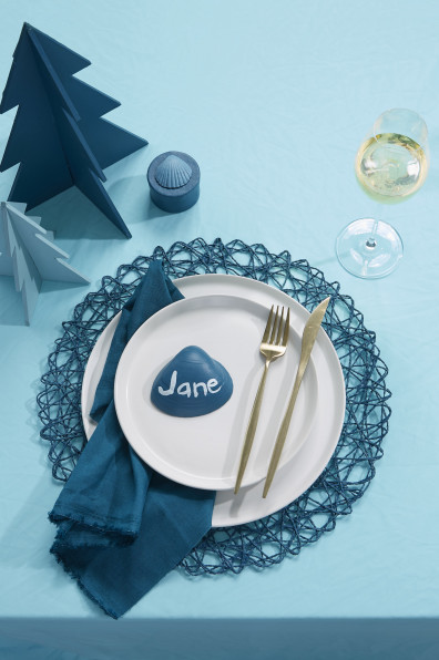 Host a mid-winter Christmas party with these budget-friendly ideas