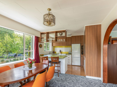 In classic 70s fashion, this Arrowtown holiday home croons Colour my World