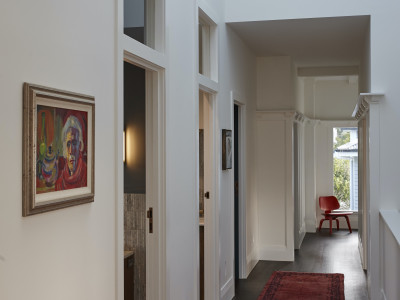 A modern twist on a 1930s bungalow: Mid-century meets Hollywood glam