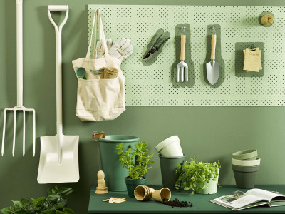 How to create the perfect colourful hobby room or shed for your home