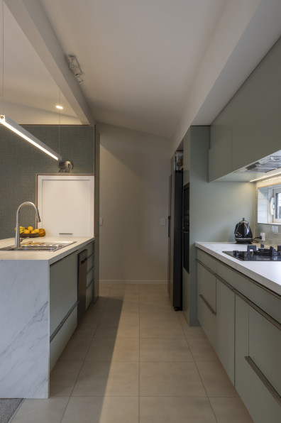 A sea breeze of colour: Where light, warmth and the coast meet at home A sea breeze of colour: Where light, warmth and the coast meet at home