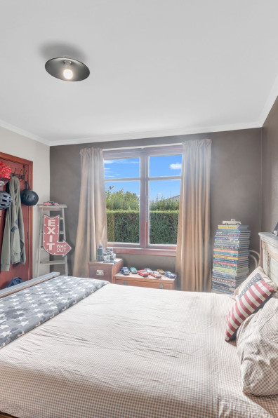 A home grounded in family history – and a colour surprise inside! 