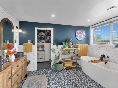 A home grounded in family history – and a colour surprise inside! 