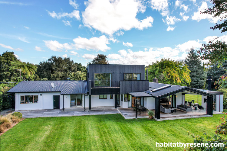 Exterior, house exterior, exterior featuring black cedar