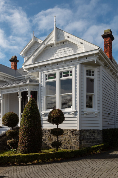 Painting the perfect picture: Timeless home exterior ideas Painting the perfect picture: Timeless home exterior ideas