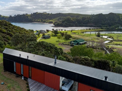 Choosing roof profiles: These striking homes prove there’s more to an eye-catching roof than just colour. 