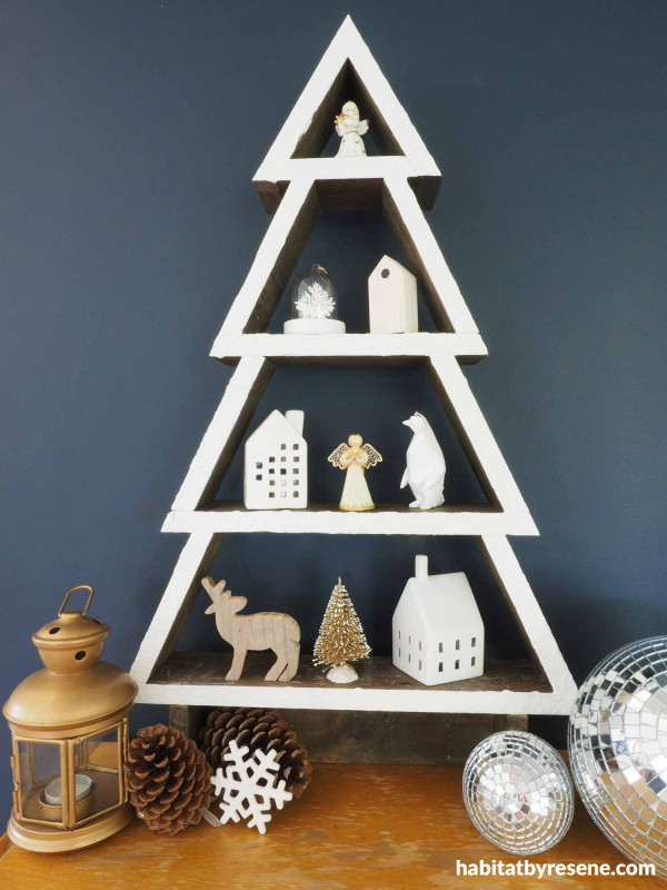 Take the ultimate festive ‘shelfie’ with this Christmas tree shelf ...
