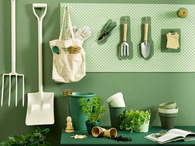 Eight Resene dark greens and how to use them Eight Resene dark greens and how to use them