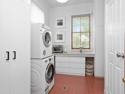 Georgian-style heritage home gets a light and breezy refresh with Resene Double Sea Fog Georgian-style heritage home gets a light and breezy refresh with Resene Double Sea Fog