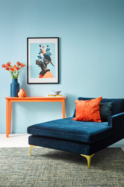 Taking your minimalist space to the next level with paints and wallpapers 
