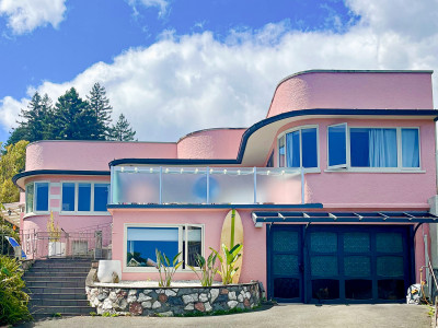 Minty greens and blushing pinks bring this art deco home to life