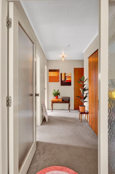 A mid-century home with a twist 