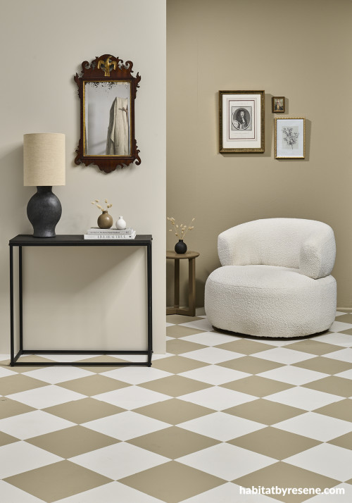 Reading nook with cream and beige diamond floor