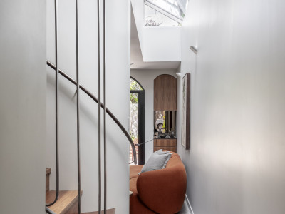A colourfully confident Australian home