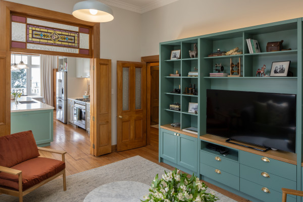 Resene Cutty Sark is used throughout the home creating a harmonious space and complementing the rimu trims and doors finished in Resene Aquaclear. The walls are painted in Resene White Pointer and ceiling in Resene White.  