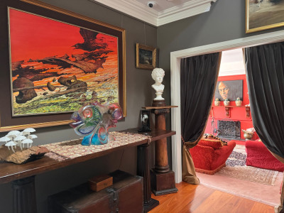 An artistic eye for colour: Setting the stage for an extraordinary home gallery An artistic eye for colour: Setting the stage for an extraordinary home gallery