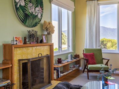A beach house where colour connects the past and present