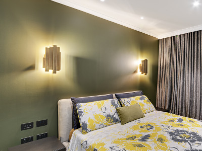 Calm tones and thoughtful texture in Bondi Beach