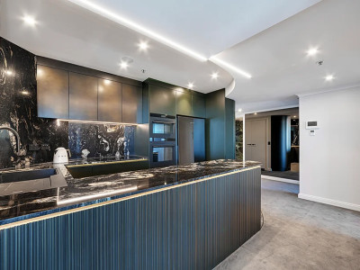 Calm tones and thoughtful texture in Bondi Beach Calm tones and thoughtful texture in Bondi Beach