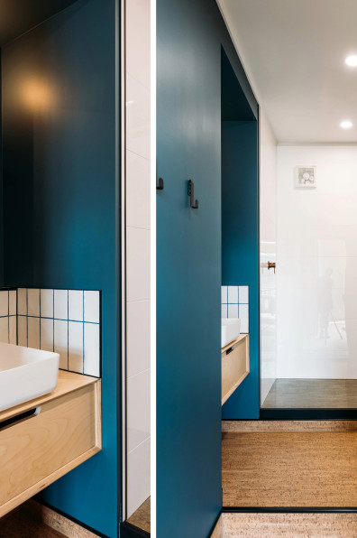 A colourful mid-century-inspired Wellington apartment A colourful mid-century-inspired Wellington apartment