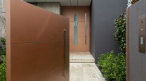 Curb appeal that shines with metallic magma photo Curb appeal that shines with metallic magma photo