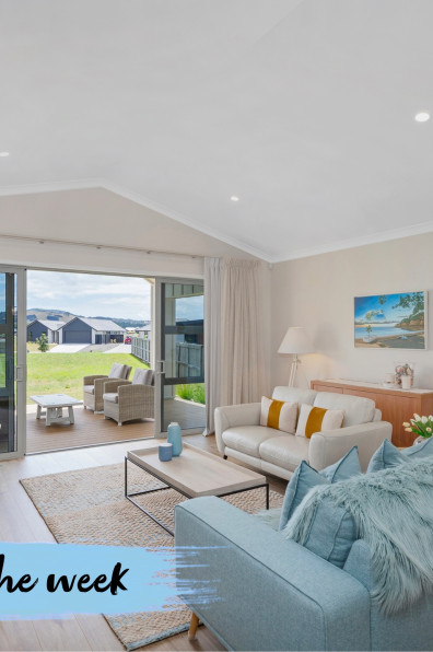 The warmth of flowing sands The warmth of flowing sands