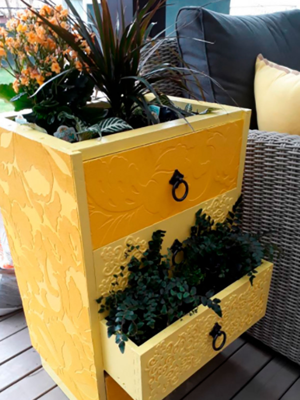 Yellow Drawer