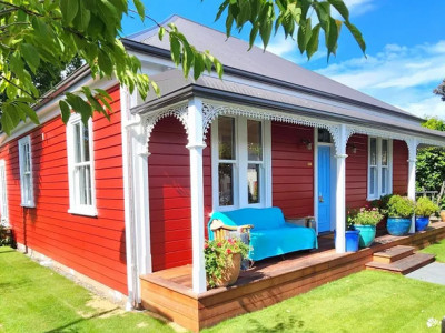 Crafting curb appeal: Mastering your home’s exterior colour scheme Crafting curb appeal: Mastering your home’s exterior colour scheme