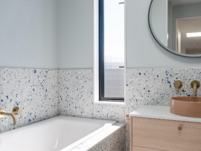 Stunning bathroom and powder room ideas – plus our top tips! 