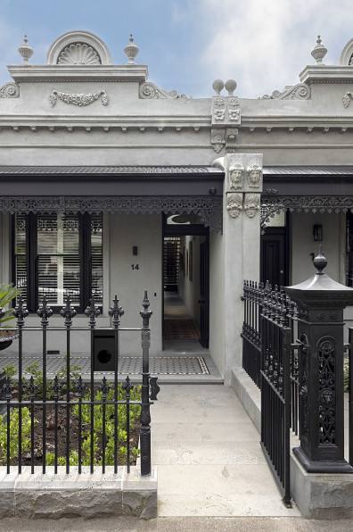 A home that balances boldness and light A home that balances boldness and light