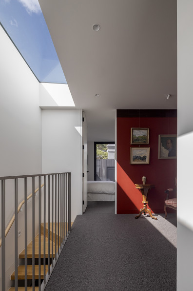 A home that balances boldness and light A home that balances boldness and light