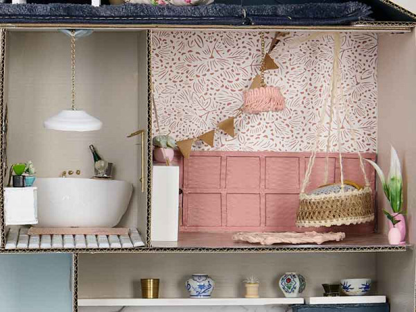 Annick Larkin teeny house4