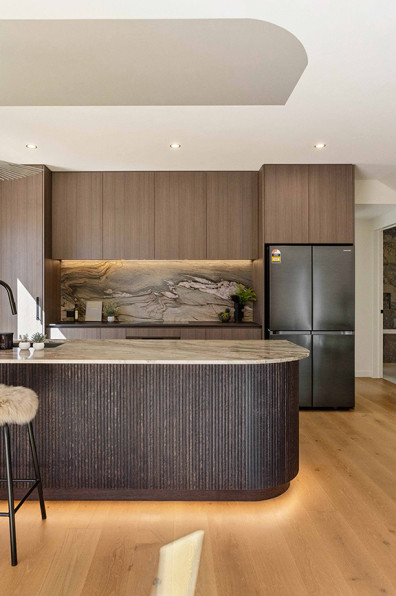 Calm, sculptural living in Wānaka Calm, sculptural living in Wānaka