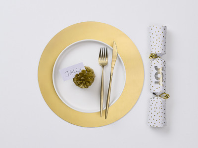 Host a mid-winter Christmas party with these budget-friendly ideas