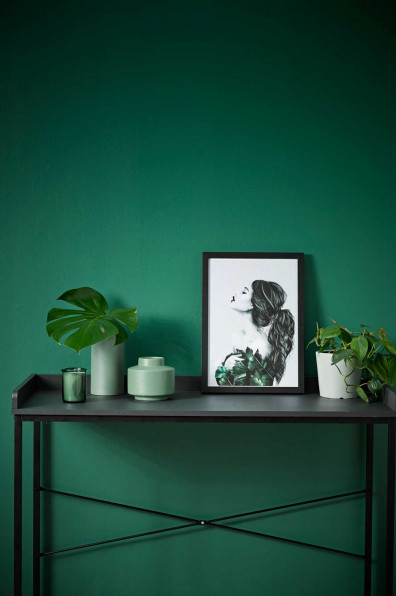 Embrace your dark side with vampy interiors