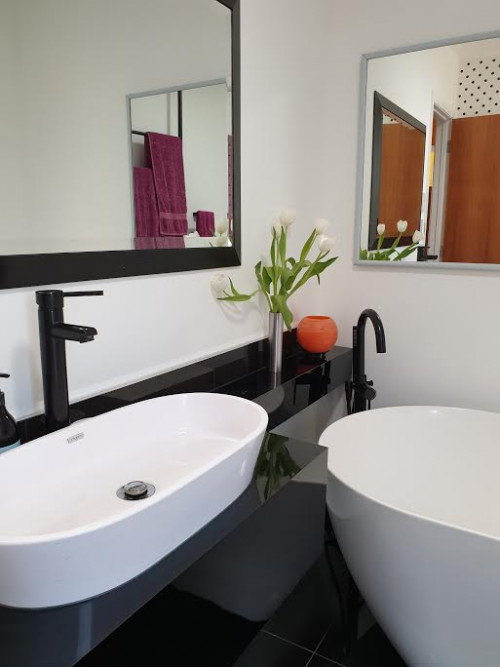 ensuite, bathroom, white bathroom, white ensuite, black and white bathroom