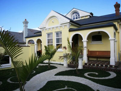 Hello yellow, hello sunshine