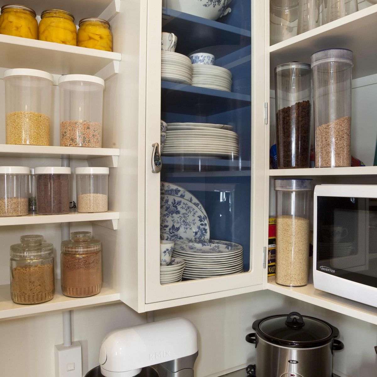 2 ultra delicious vintagestyle kitchens Habitat by Resene