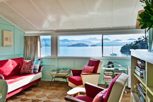 bach, retro, holiday home, lounge, turquoise living room, raspberry couch, turquoise paint