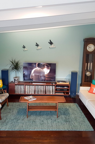 Amanda’s beachy modern take on mid-century Amanda’s beachy modern take on mid-century