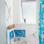 retro bach, bathroom, holiday home, white and blue bathroom