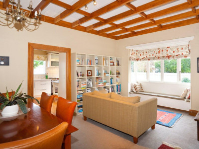Ian and Sharon's classic mellow bungalow