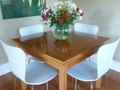 Ian and Sharon's classic mellow bungalow